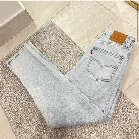 Levi’s 70’s high rise slim straight size 25 light wash denim - Picture 2 of 5
